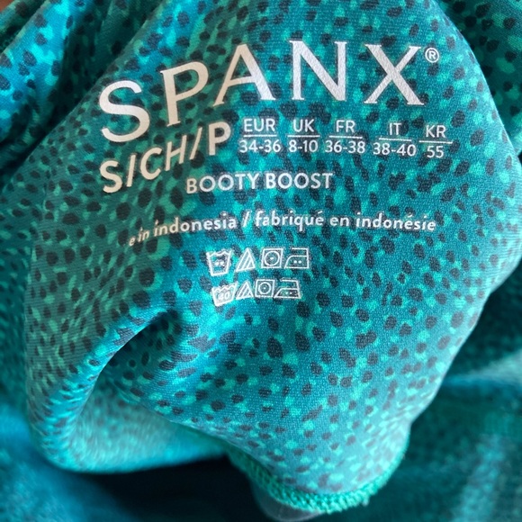 SPANX booty boost Teal patterned Leggings - Picture 4 of 4